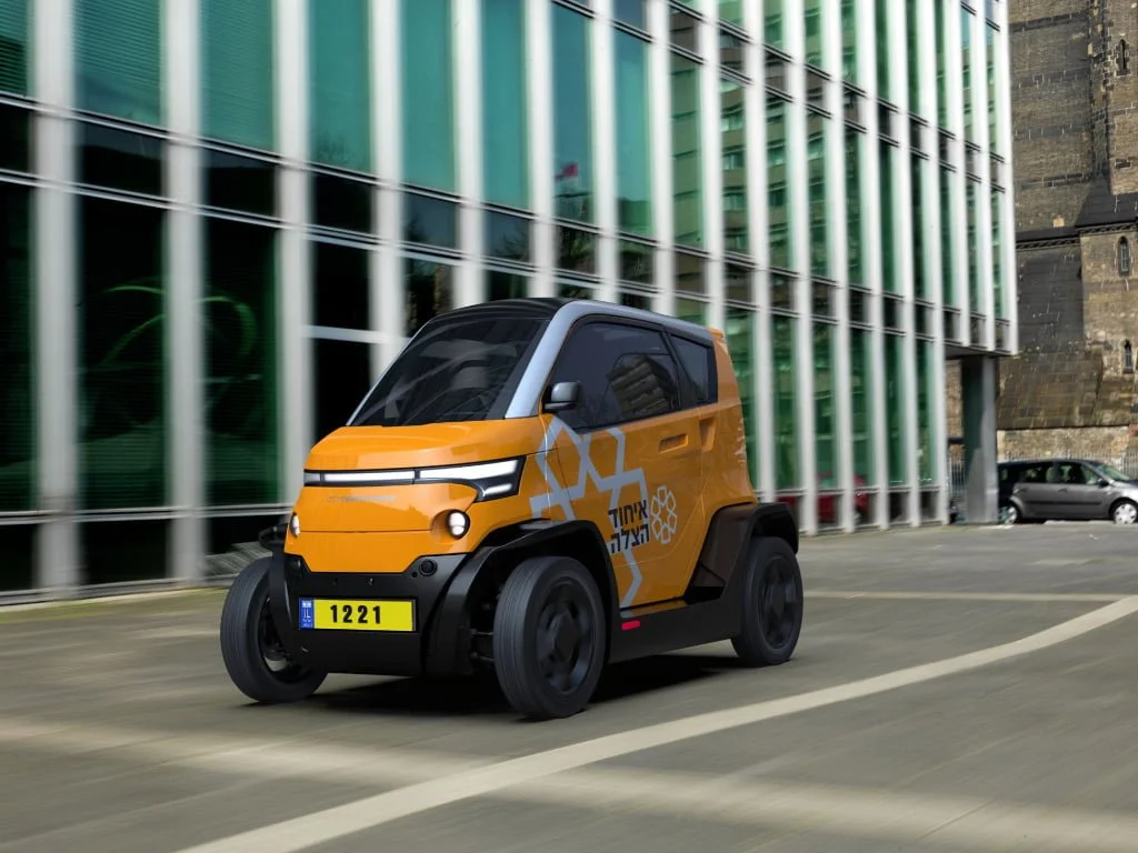 A new partnership deal was struck between United Hatzalah and City Transformer, a company that makes all-electric compact vehicles for city centers.