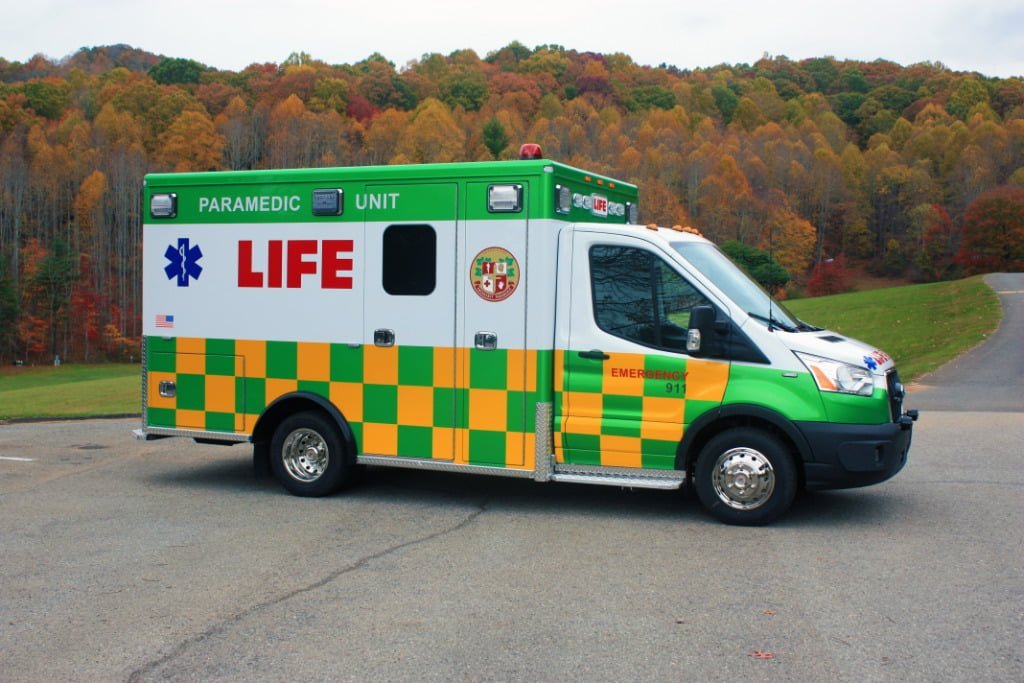 The ambulance has a narrow, 86” body, conducive to navigating congested, urban areas. It is enhanced with AEV engineering innovations, such as Infinity-Edge™ Body Panels, Smart-Action™ Door Mechanics and Tru-Precision™ Door Gaskets for superior quality and value. 