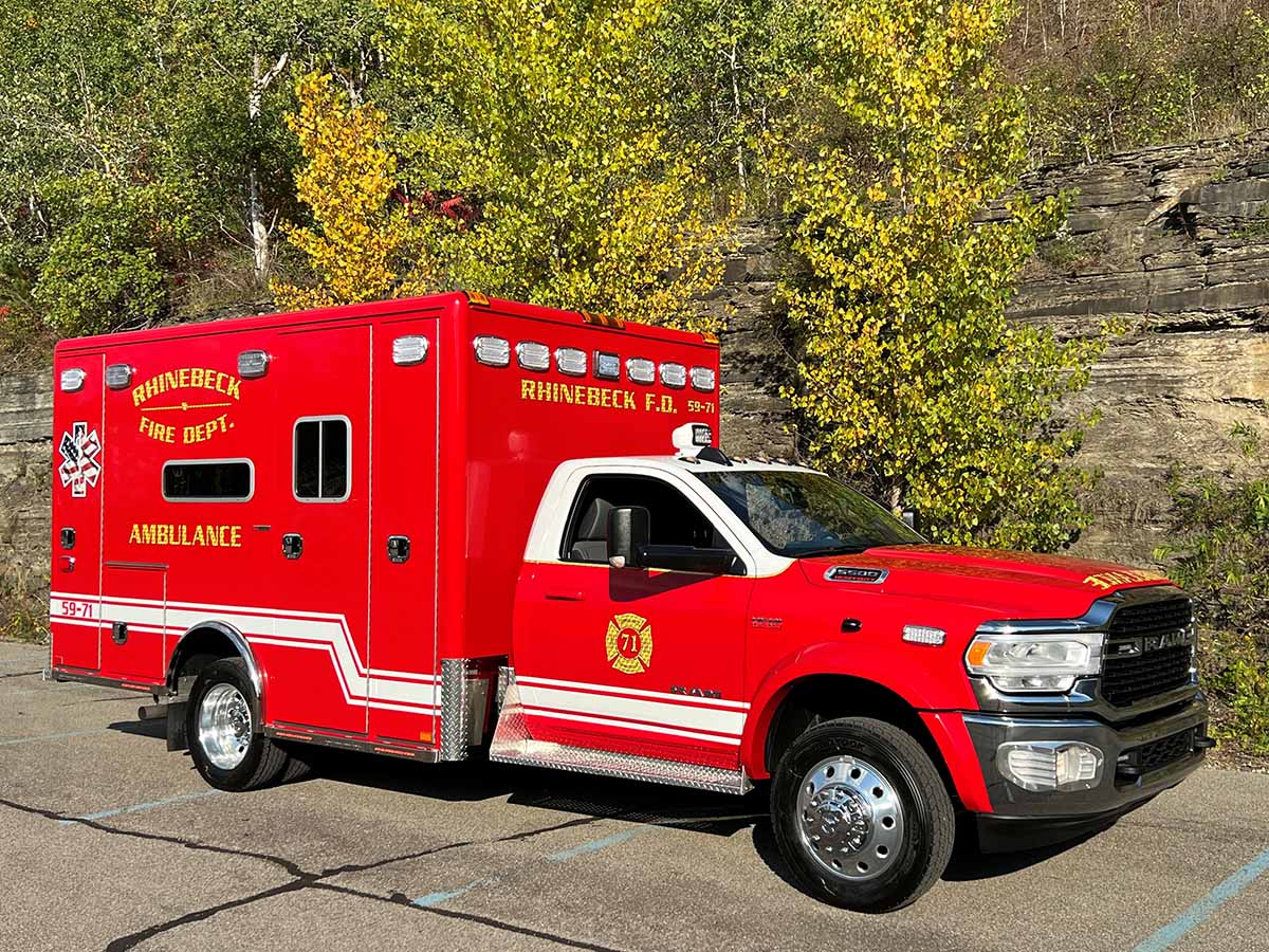 Horton Emergency Vehicles built this Type 1 ambulance on a 4WD Ram 5500 chassis for Rhinebeck (NY) Fire Department. 