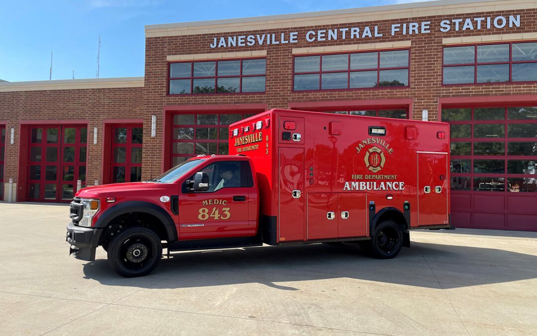 Janesville (WI) Fire Department Gets New Horton Type 1 4×4 Ambulance