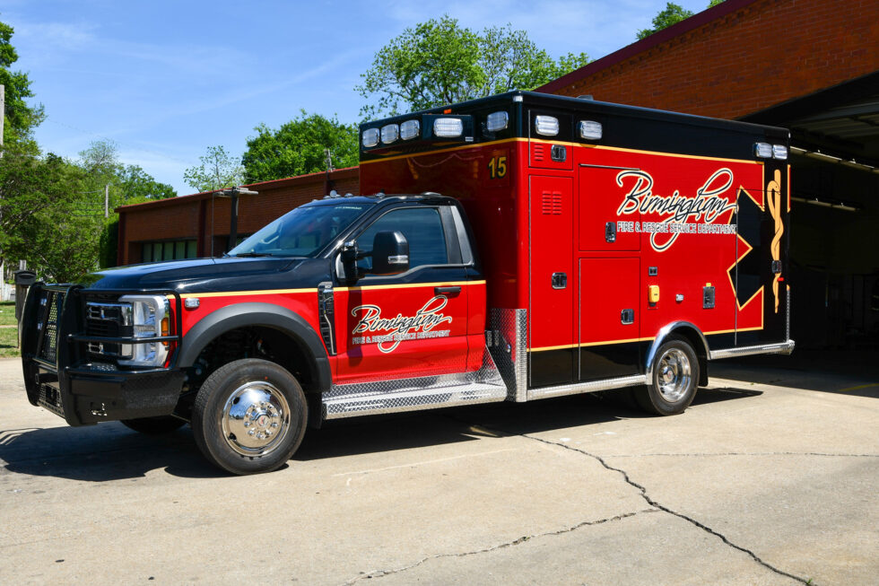 Fdic Rigging Birmingham (AL) Fire Department AEV Type 1 Displayed at FDIC - EMS Rig